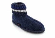 HAFLINGER \'Paul\' in der Farbe \'jeans\' sind H�ttenschuhe aus Wollwalkstoff  , die von Damen und Herren gleicherma�en gerne getragen werden.   Wollwalkstoff hat die positive Eigenschaft, gut zu w�rmen ,...