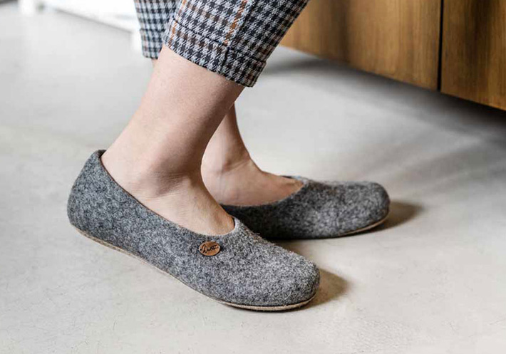 Damenslipper und Ballerinas
