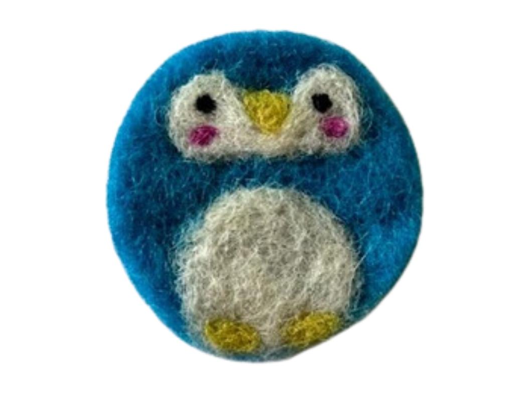 Filzsticker Pinguin im Set mit Filznadel und Holzgriff, blau