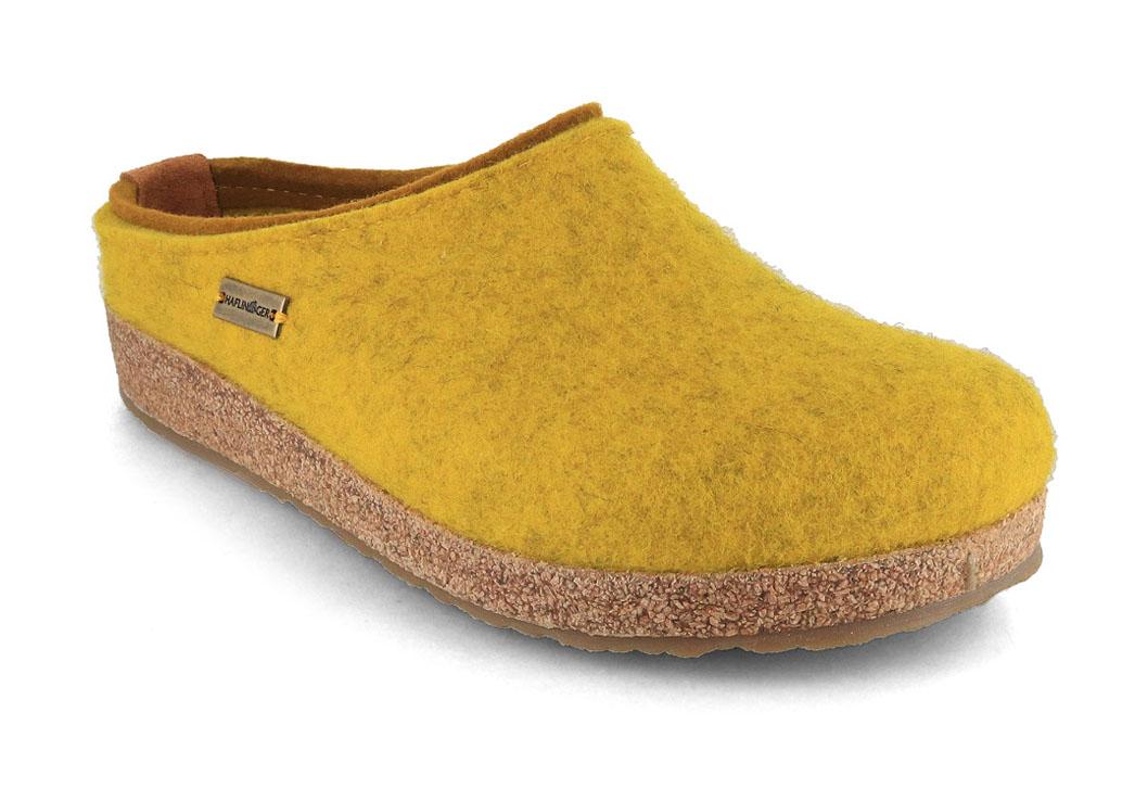 HAFLINGER Grizzly Kris Filz Hausschuhe, curry